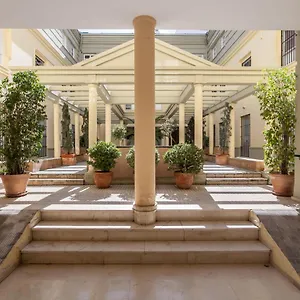 apartamento-con-encanto-en-el-barrio-de-santa-cruz.es-andalucia.com/